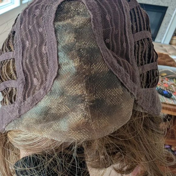 Belle Tress Nutella Buttercream Wig - Picture 7 of 9